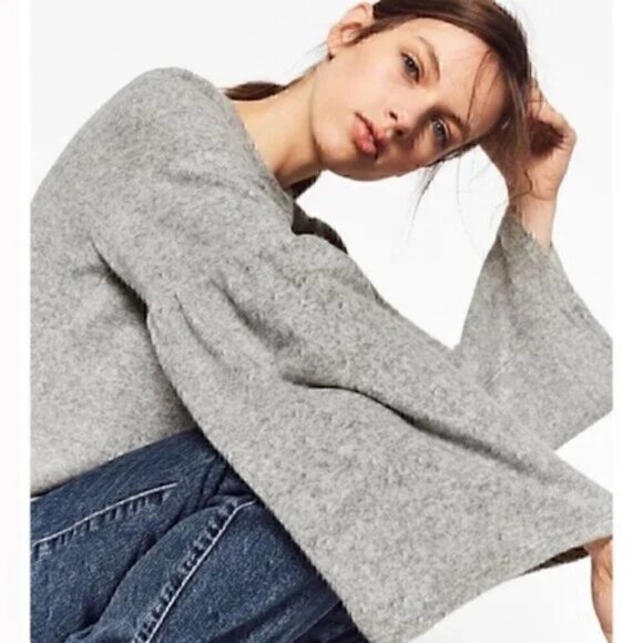 ZARA Bell Sleeve Soft Knit Sweater in Heathered Marled Gray Size S - Picture 2 of 12